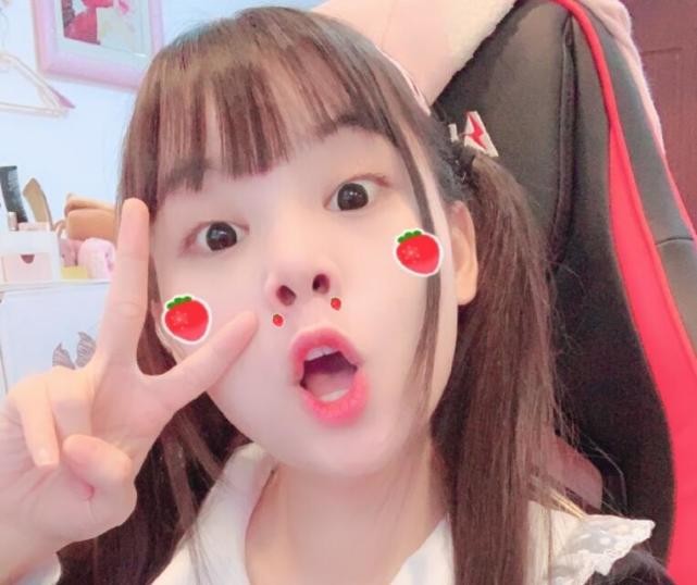 火线妹人气高涨一个月粉丝涨了800万快手养星计划很成功